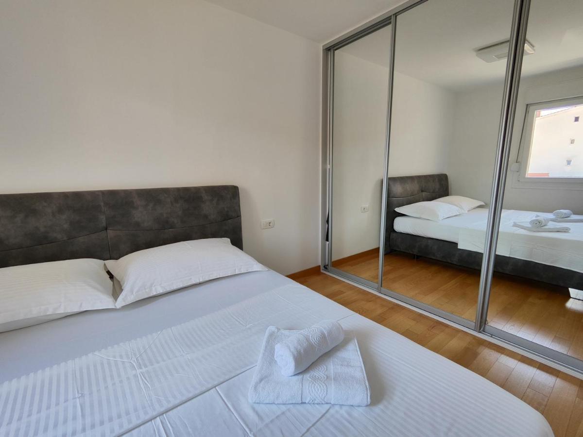 Lucy Apartment Split Luaran gambar